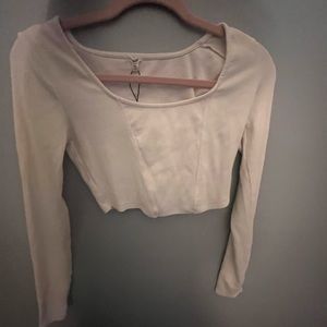 White Medium going out top